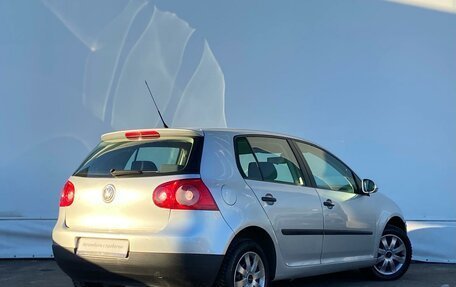 Volkswagen Golf V, 2005 год, 527 800 рублей, 2 фотография