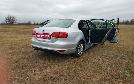 Volkswagen Jetta VI, 2013 год, 1 535 000 рублей, 6 фотография