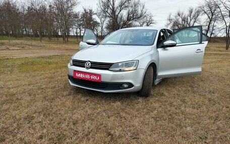 Volkswagen Jetta VI, 2013 год, 1 535 000 рублей, 4 фотография