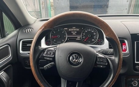 Volkswagen Touareg III, 2010 год, 2 300 000 рублей, 8 фотография