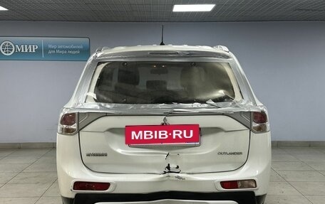 Mitsubishi Outlander III рестайлинг 3, 2014 год, 1 503 000 рублей, 6 фотография