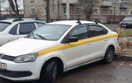 Volkswagen Polo VI (EU Market), 2012 год, 390 000 рублей, 2 фотография