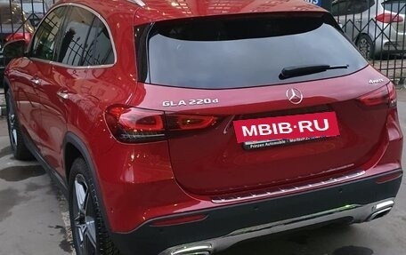 Mercedes-Benz GLA, 2019 год, 4 200 000 рублей, 4 фотография