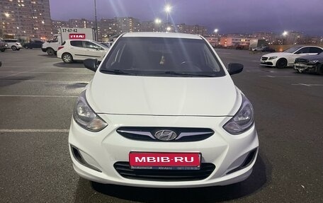 Hyundai Solaris II рестайлинг, 2014 год, 870 000 рублей, 1 фотография