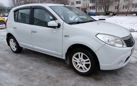 Renault Sandero II рестайлинг, 2014 год, 870 000 рублей, 6 фотография