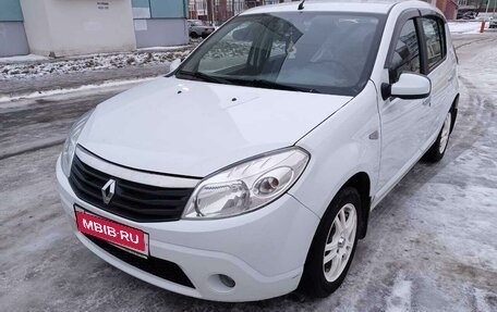 Renault Sandero II рестайлинг, 2014 год, 870 000 рублей, 2 фотография