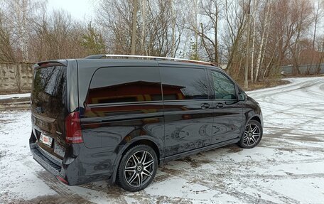 Mercedes-Benz V-Класс, 2018 год, 5 970 000 рублей, 3 фотография