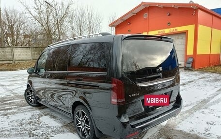 Mercedes-Benz V-Класс, 2018 год, 5 970 000 рублей, 6 фотография