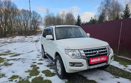 Mitsubishi Pajero IV, 2014 год, 3 150 000 рублей, 5 фотография