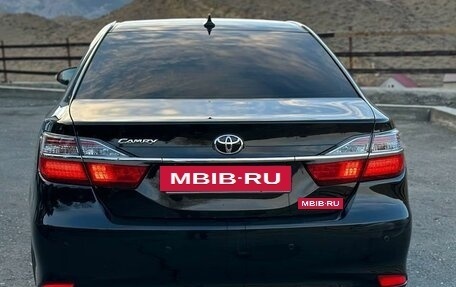 Toyota Camry, 2018 год, 2 500 000 рублей, 4 фотография