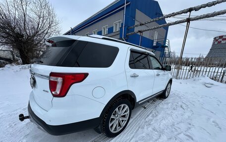 Ford Explorer VI, 2017 год, 3 900 000 рублей, 6 фотография