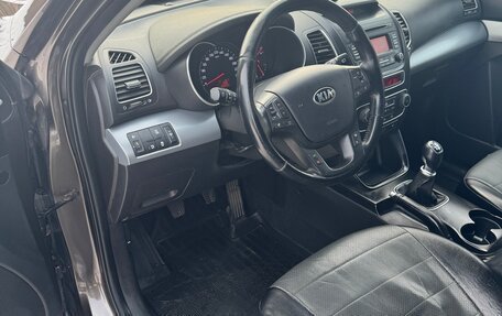 KIA Sorento II рестайлинг, 2013 год, 2 045 000 рублей, 32 фотография