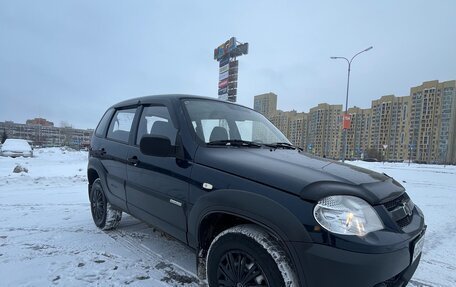 Chevrolet Niva I рестайлинг, 2011 год, 550 000 рублей, 3 фотография