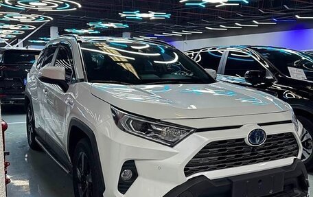 Toyota RAV4, 2021 год, 3 309 000 рублей, 3 фотография