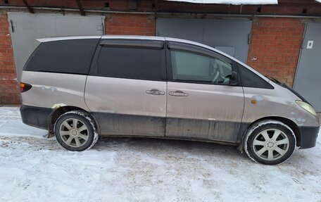 Toyota Estima III рестайлинг -2, 2002 год, 820 000 рублей, 2 фотография