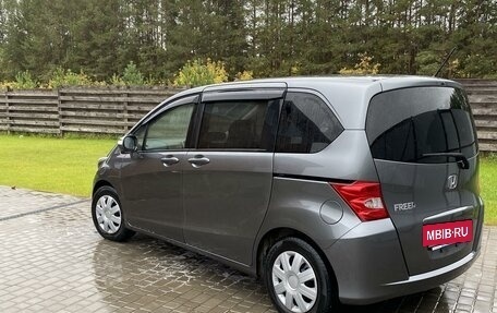 Honda Freed I, 2010 год, 1 099 000 рублей, 5 фотография