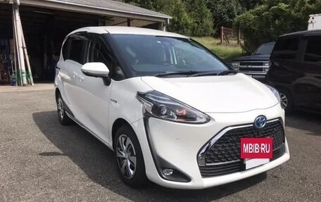 Toyota Sienta II, 2022 год, 1 250 001 рублей, 3 фотография