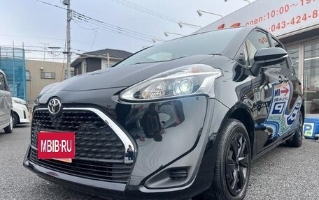 Toyota Sienta II, 2022 год, 1 490 000 рублей, 5 фотография