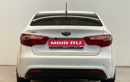 KIA Rio III рестайлинг, 2013 год, 890 000 рублей, 7 фотография