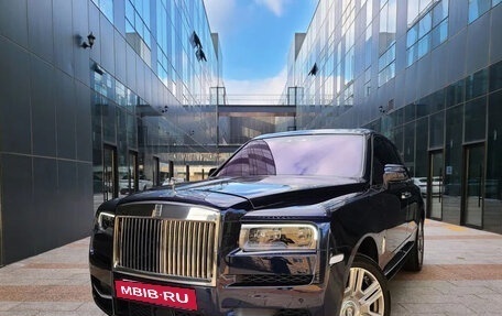 Rolls-Royce Cullinan, 2022 год, 37 000 412 рублей, 2 фотография