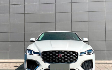 Jaguar XF II, 2021 год, 3 050 000 рублей, 2 фотография