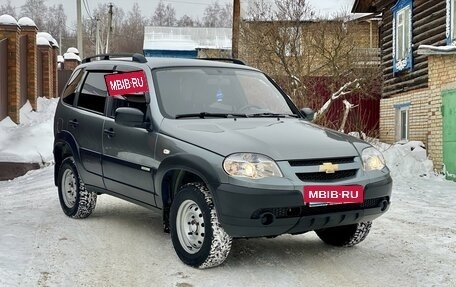 Chevrolet Niva I рестайлинг, 2015 год, 727 000 рублей, 4 фотография