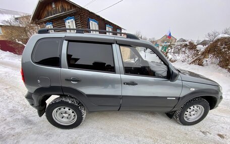 Chevrolet Niva I рестайлинг, 2015 год, 727 000 рублей, 9 фотография