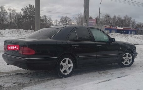 Mercedes-Benz E-Класс, 1996 год, 440 000 рублей, 4 фотография