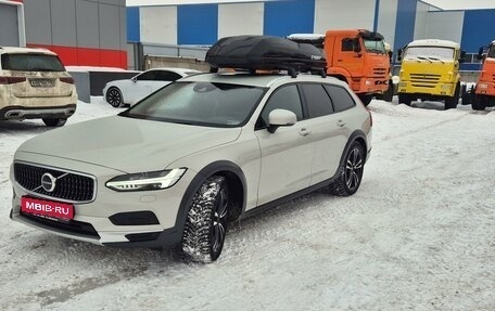 Volvo V90 Cross Country I рестайлинг, 2021 год, 6 000 000 рублей, 1 фотография