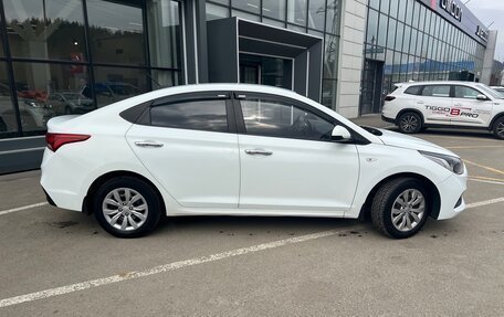 Hyundai Solaris II рестайлинг, 2018 год, 1 040 000 рублей, 10 фотография