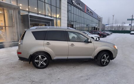 Mitsubishi Outlander III рестайлинг 3, 2007 год, 1 200 000 рублей, 10 фотография