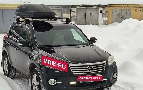 Toyota RAV4, 2011 год, 1 750 000 рублей, 2 фотография