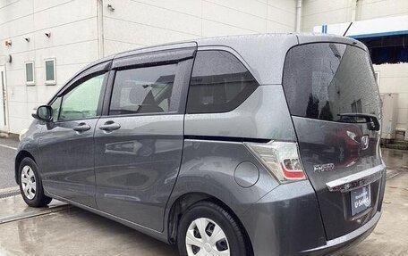 Honda Freed I, 2013 год, 794 000 рублей, 3 фотография