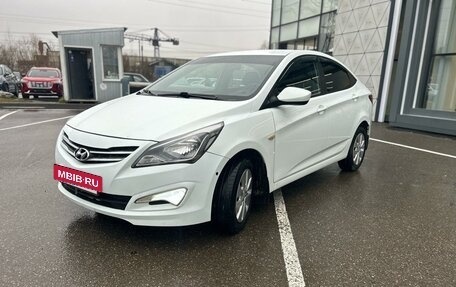 Hyundai Solaris II рестайлинг, 2015 год, 999 000 рублей, 4 фотография