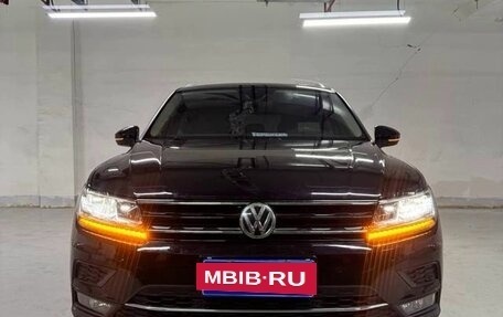 Volkswagen Tiguan II, 2021 год, 2 675 000 рублей, 6 фотография