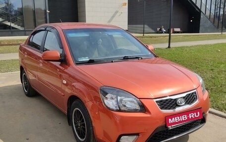 KIA Rio II, 2011 год, 650 000 рублей, 2 фотография