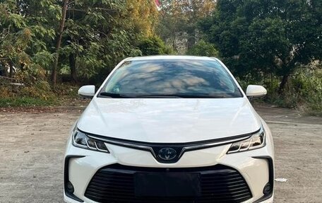 Toyota Corolla, 2021 год, 2 100 000 рублей, 2 фотография