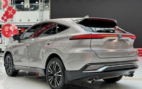 Toyota Venza, 2022 год, 3 850 000 рублей, 6 фотография