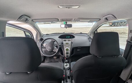 Toyota Yaris III рестайлинг, 2007 год, 620 000 рублей, 9 фотография