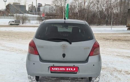 Toyota Yaris III рестайлинг, 2007 год, 620 000 рублей, 5 фотография