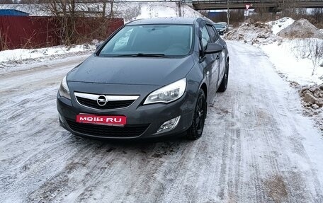 Opel Astra J, 2010 год, 780 000 рублей, 1 фотография