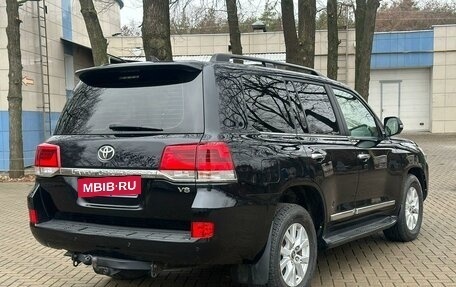 Toyota Land Cruiser 200, 2016 год, 5 850 000 рублей, 3 фотография