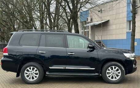 Toyota Land Cruiser 200, 2016 год, 5 850 000 рублей, 4 фотография