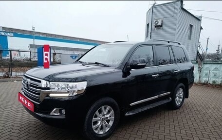 Toyota Land Cruiser 200, 2016 год, 5 850 000 рублей, 6 фотография