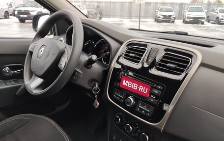 Renault Logan II, 2015 год, 782 000 рублей, 3 фотография