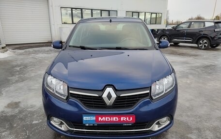 Renault Logan II, 2015 год, 782 000 рублей, 9 фотография