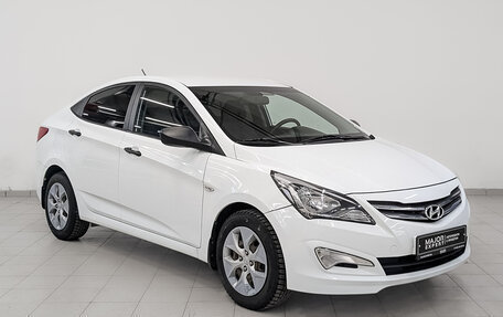 Hyundai Solaris II рестайлинг, 2015 год, 975 000 рублей, 3 фотография