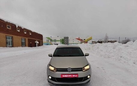 Volkswagen Polo VI (EU Market), 2011 год, 680 000 рублей, 1 фотография