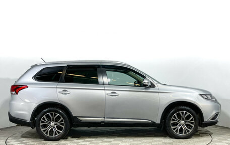 Mitsubishi Outlander III рестайлинг 3, 2016 год, 1 697 000 рублей, 4 фотография