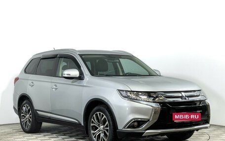 Mitsubishi Outlander III рестайлинг 3, 2016 год, 1 697 000 рублей, 3 фотография